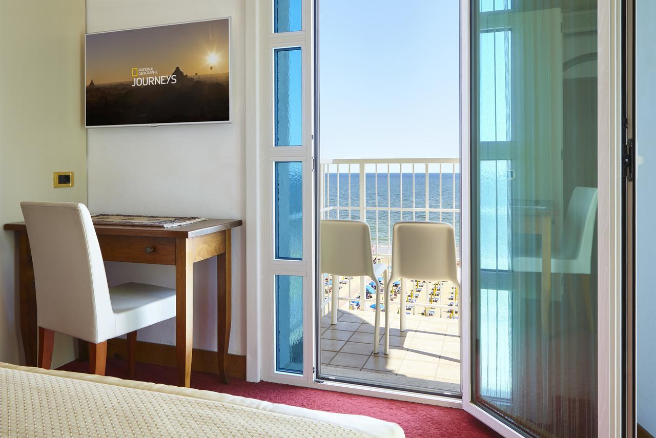 Termini Beach Hotel & Suites Lido di Jesolo Exterior photo